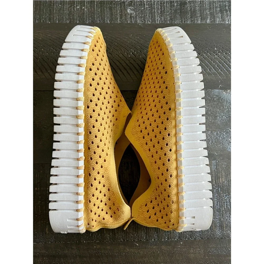 Ilse Jacobsen Tulip Slip On Shoes Womens EU 38 Yellow Laser Cut Comfort Flats